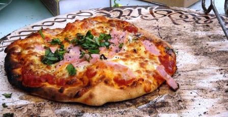 ham-topped pizzette